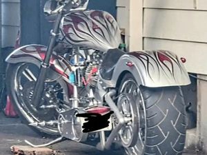 2006 CUSTOM ROLLING THUNDER CHOPPER