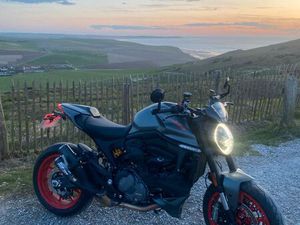 DUCATI MONSTER 937 + DE 2023