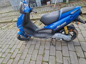 ② APRILIA SR CLASSE B