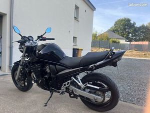 SUZUKI BANDIT 650