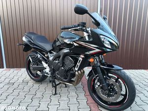 YAMAHA FZ6
