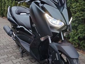 YAMAHA X-MAX