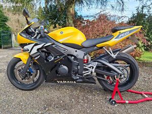 YAMAHA R6 ÉDITION 50TH