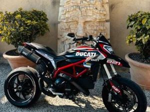 DUCATI HYPERMOTARD 821