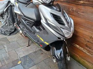 ② AEROX 4 H 2018 18 KM