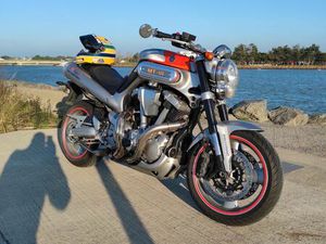 YAMAHA MT 01