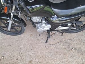 MOTO 125.C.V EM BOM ESTADO FORNELOS