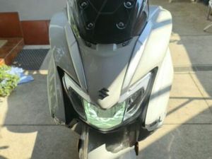 BURGMAN STREET 125EX GONDOMAR (SÃO COSME), VALBOM E JOVIM