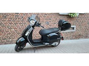 ② VESPA GTS 300 ANNÉE 2021