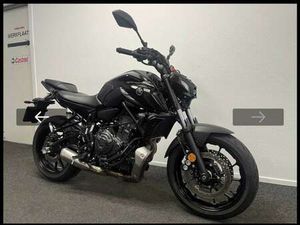 YAMAHA MT-07 ALL BLACK ZWART