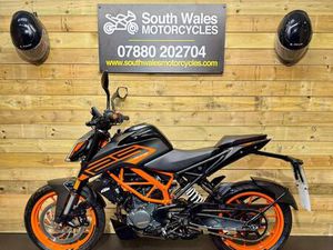 KTM DUKE 125 / 2021 MODEL / JUST 2 OWNERS & 7.2K MILES