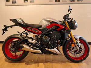 TRIUMPH STREET TRIPLE 765 RX