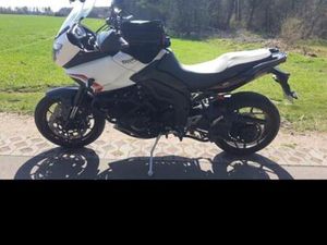 TRIUMPH TIGER 1050