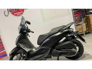 VENDO PIAGGIO BEVERLY 350 S ABS (2019 - 20) USATA A GENOVA (CODICE 9904028) - MOTO.IT