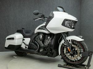 2020 INDIAN CHALLENGER DARK HORSE W/ABS