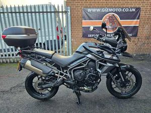 TRIUMPH TIGER 800 XR-X '2018' - CRUISE CONTROL / MADSTAD SCREEN / DATATAG