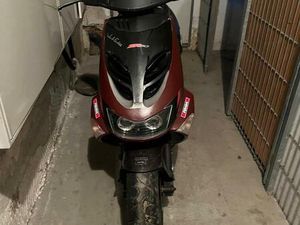 APRILIA SR 50 ROLLER