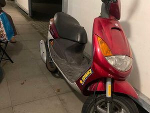 PEUGEOT VIVACITY ROLLER (50 CCM) – FAHRBEREIT – VIELE NEUTEILE