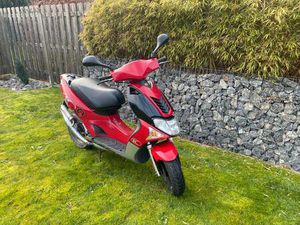 KYMCO SUPER 9 AC MIT NEUEM ZYLINDER.