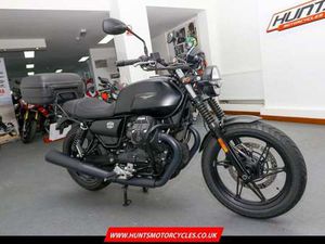 2021, '21 MOTO GUZZI V7 STONE IV ABS. ONLY 1,177 MILES. TOP BOX. £5,995
