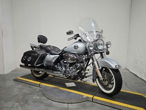 2010 ROAD KING® CLASSIC