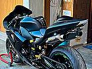 KAWASAKI NINJA ZX10R