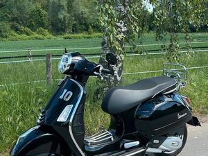 VESPA GTS SUPER 125, EZ 04/2023 TOP! WIE NEU!