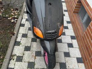 PIAGGIO ZIP SCHWARZ TUNING WENIG KILOMETER