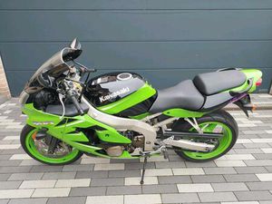 ZU VERKAUFEN KAWASAKI NINJA ZX 6R