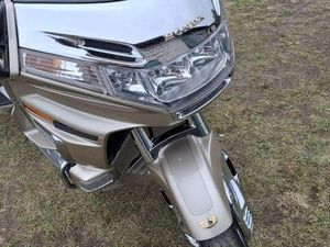 MOTOCYKL HONDA GOLDWING STENIATYN