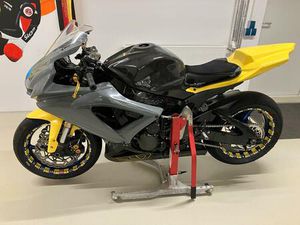 GSXR 600 K8 RENNSTRECKE RACING