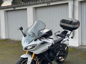 YAMAHA FZ8 FAZER