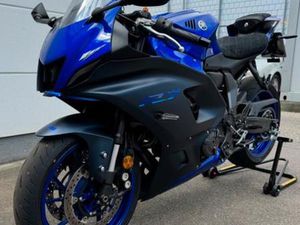 YAMAHA R7 RM 39 A2 WERKSGARANTIE 12/2027