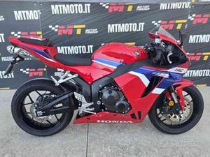 HONDA CBR 600 RR VIDEO 360 KM 2000