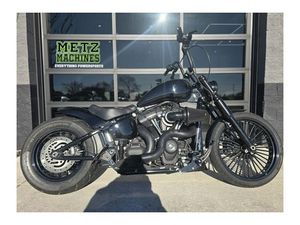 2019 HARLEY-DAVIDSON® SOFTAIL STREET BOB