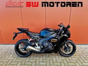 CBR 1000 RR FIREBLADE BLACK, NIEUWSTAAT, LAGE KM! CBR1000 — MOTOREN | HONDA — MARKTPLAATS