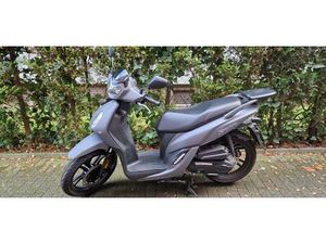 ROLLER SYM SYMPHONY 50 MIT TOPCASE, BJ. 24, WENIGE KM, SUPER ZUST