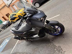YAMAHA - X MAX