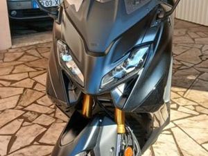 SCOOTER YAMAHA TMAX 560 TECH SÃO DOMINGOS DE RANA