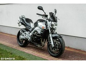 SUZUKI GSR
