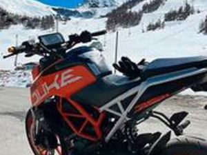 KTM DUKE 390