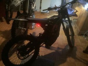 SUR-RON LIGHT BEE ELEKTRO-MOTORRAD SCHWARZ, ORIGINAL 354 KM