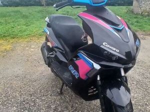 SUPERBE SCOOTER ORCAL RR 50 CC