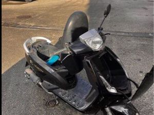 VEND SCOOTER PEUGEOT VIVACITY