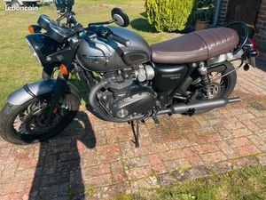 TRIUMPH BONNEVILLE T120 NOIRE
