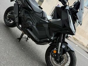 XADV 2025 FULL BLACK