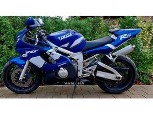 ② R6 YAMAHA
