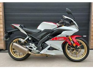 ② YAMAHA YZF R125 60TH ANNIVERSARY *AKRAPOVIC UITLAAT *