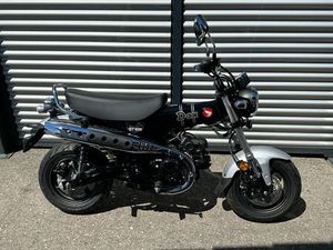 HONDA DAX 125 / ST 125 / NEW IN / SOFORT !!