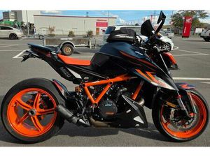 KTM 1290 SUPER DUKE R TECH PACK
